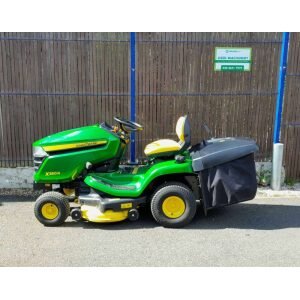 (SOLD) John Deere X350 Ride-on lawn tractor
