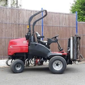 (SOLD)Toro LT3340 Triple Cylinder Ride on Mower
