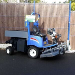 Iseki SF224 Diesel Ride-on out front rotary