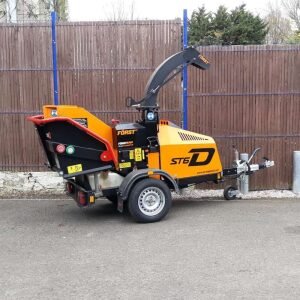 (SOLD) Forst ST6D 6" Wood chipper road towable