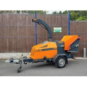 Forst ST6D Wood chipper road towable