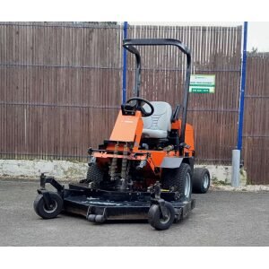 Jacobsen Turfcat 628D out front rider