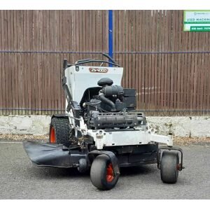 Bobcat ZS4000 zero turn stand on mower 36